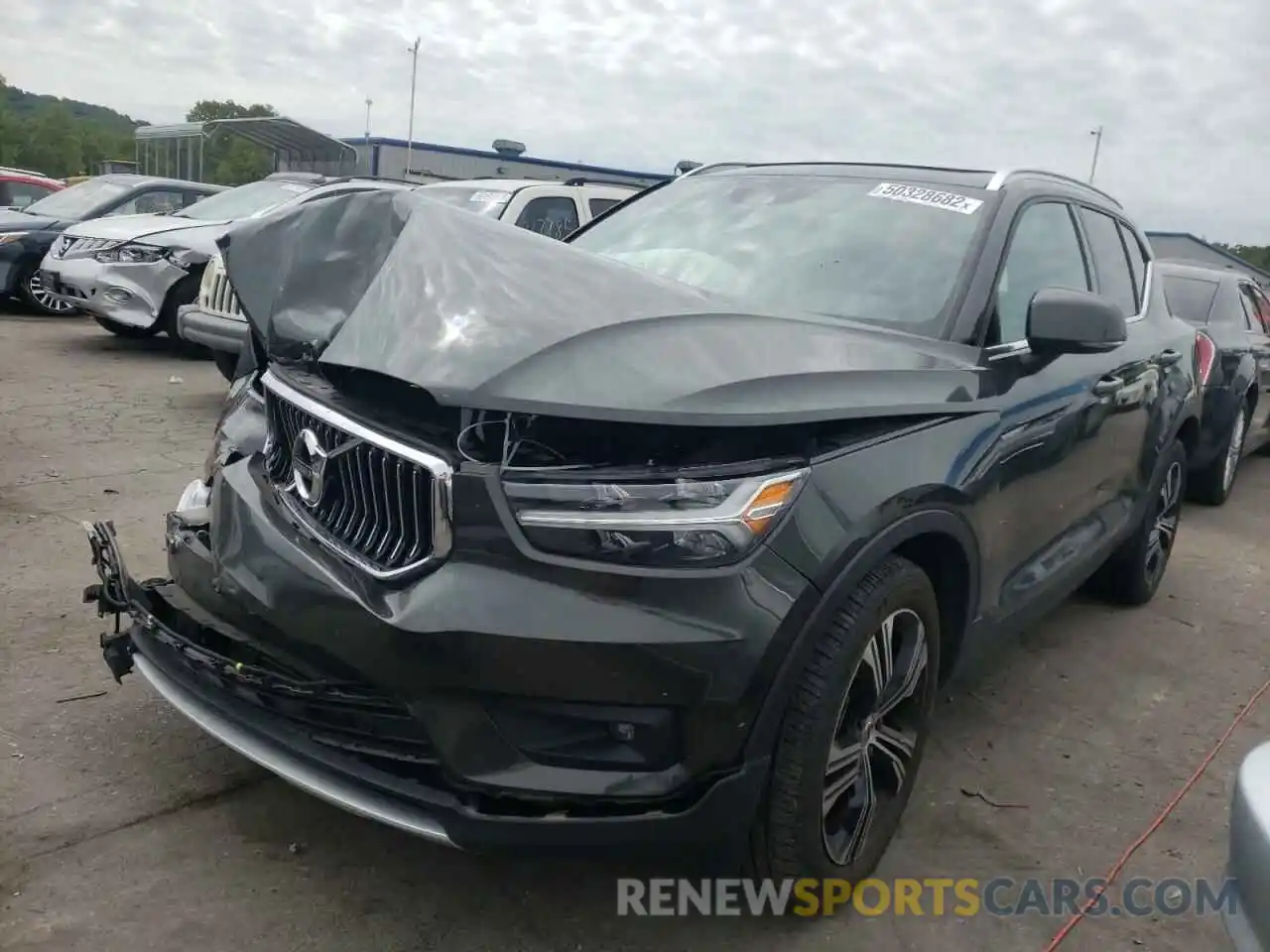 2 Photograph of a damaged car YV4162UL3K2131947 VOLVO XC40 2019