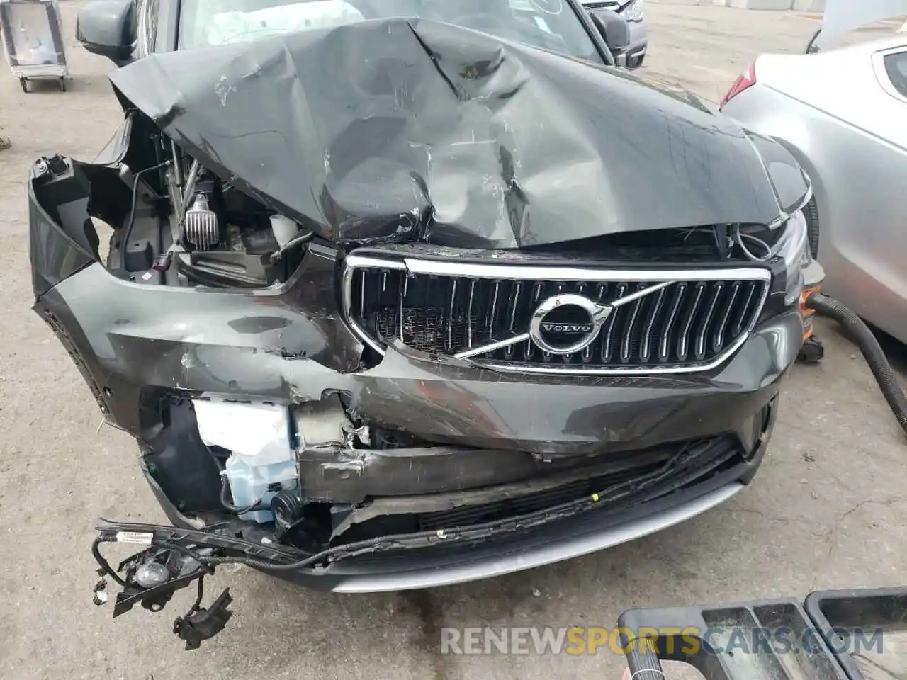 7 Photograph of a damaged car YV4162UL3K2131947 VOLVO XC40 2019