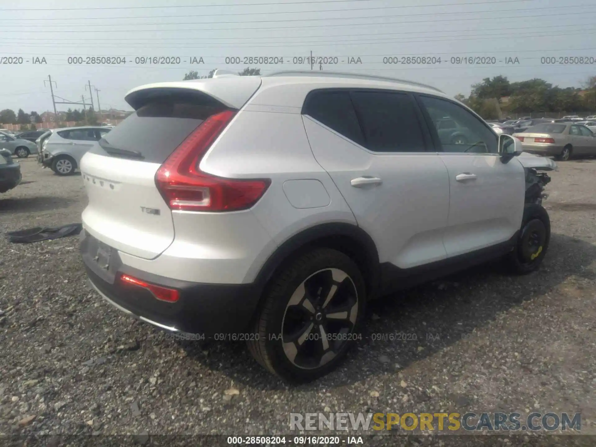 4 Photograph of a damaged car YV4162UL4K2117989 VOLVO XC40 2019