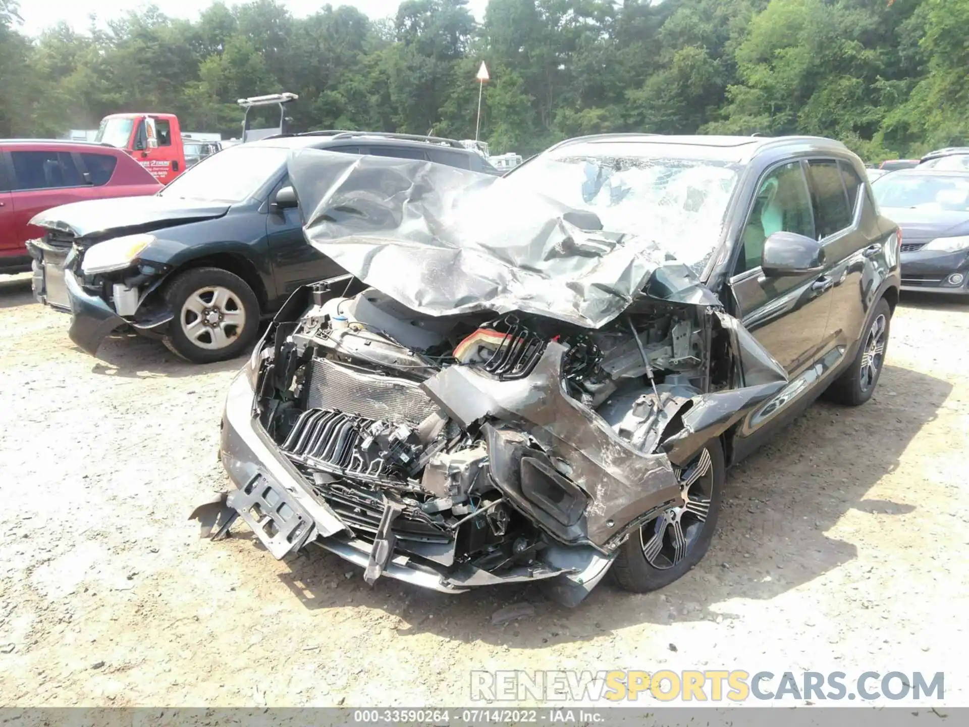 6 Photograph of a damaged car YV4162UL7K2074748 VOLVO XC40 2019