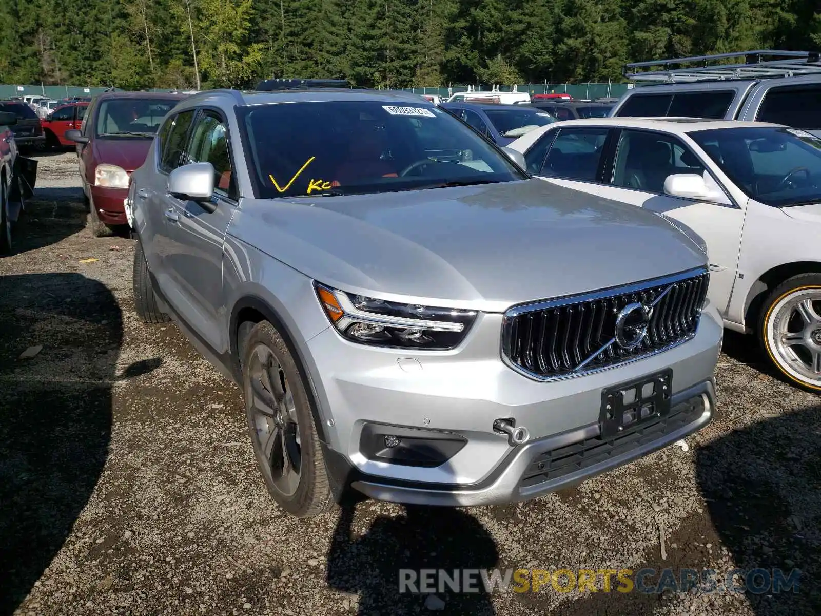 1 Photograph of a damaged car YV4162UL7K2105366 VOLVO XC40 2019