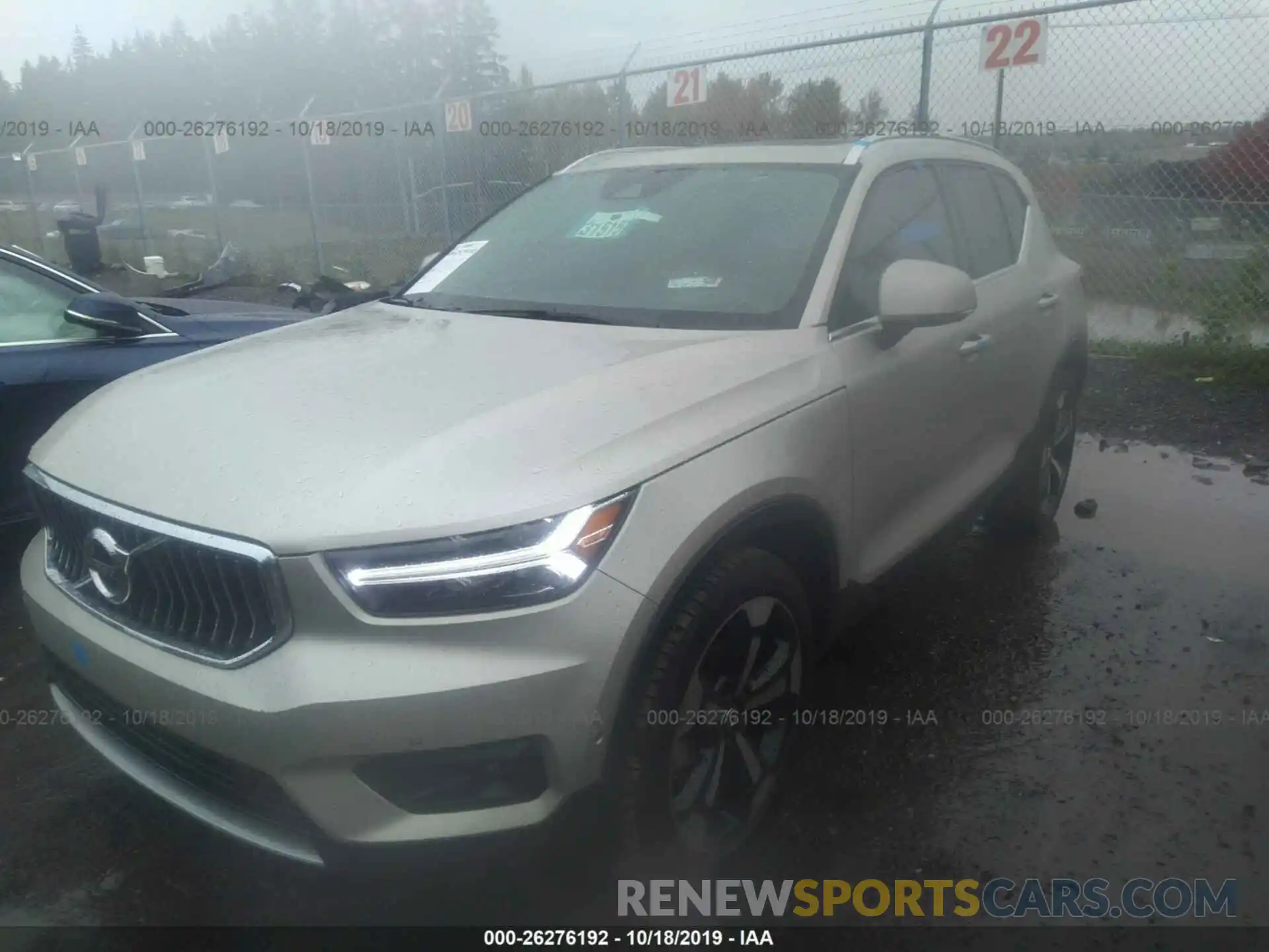 2 Photograph of a damaged car YV4162UL7K2132986 VOLVO XC40 2019