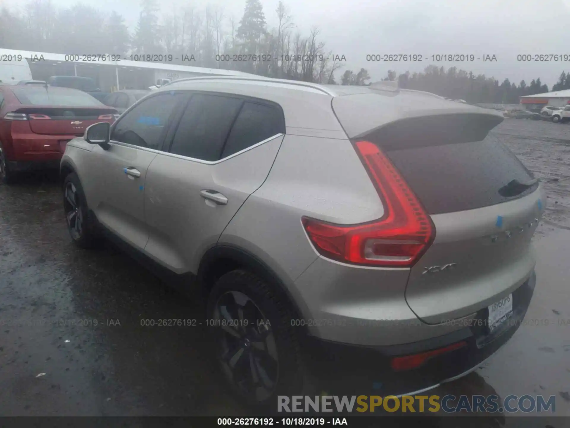 3 Photograph of a damaged car YV4162UL7K2132986 VOLVO XC40 2019