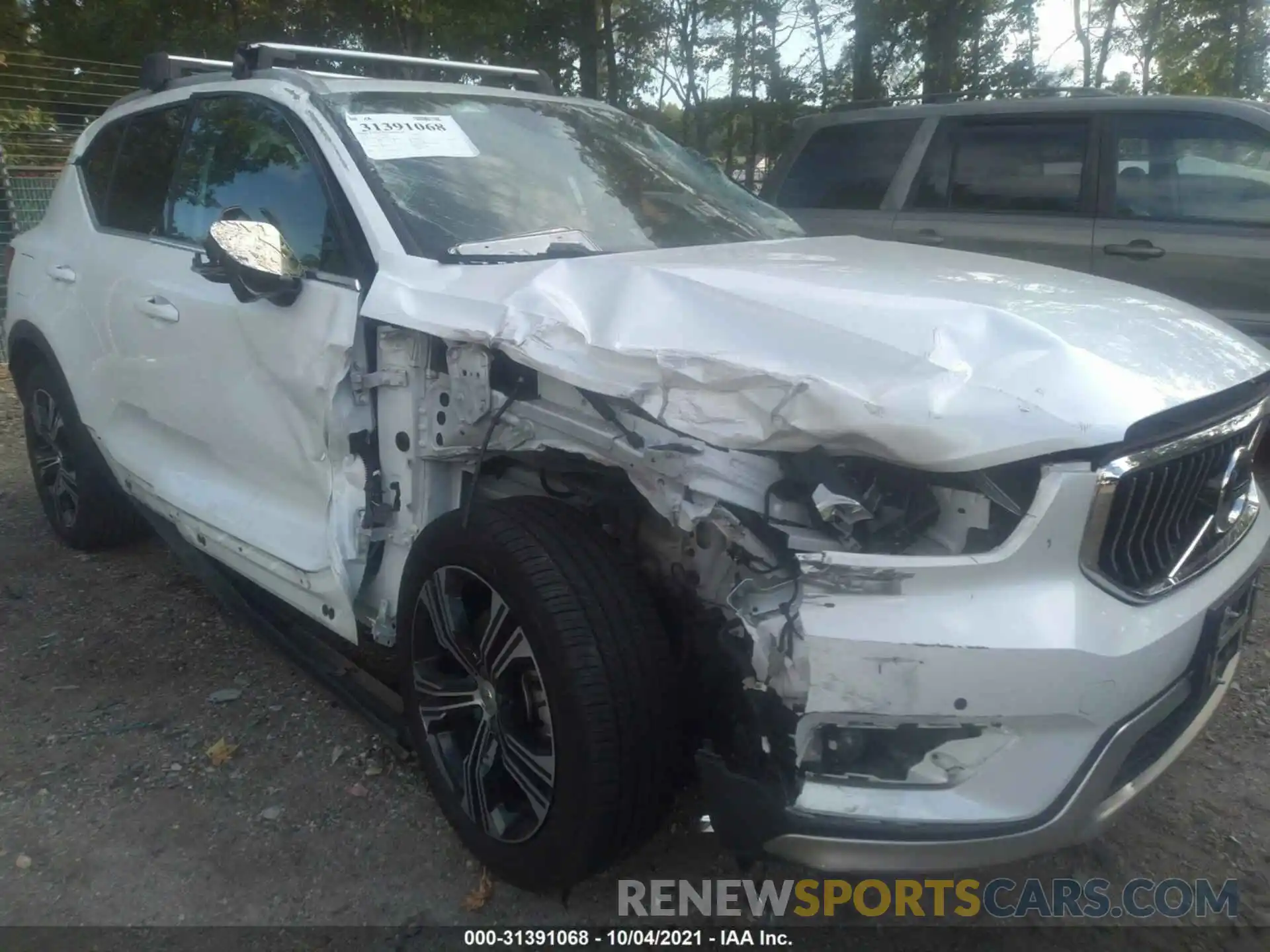 6 Photograph of a damaged car YV4162UL8K2089601 VOLVO XC40 2019