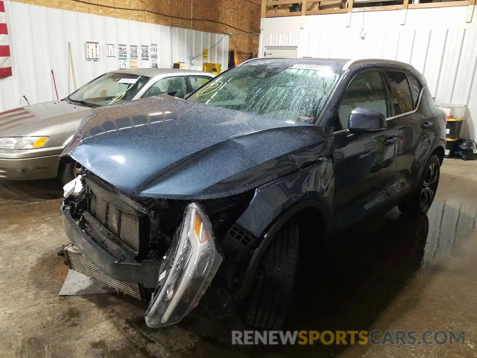 2 Photograph of a damaged car YV4162UL8K2118515 VOLVO XC40 2019