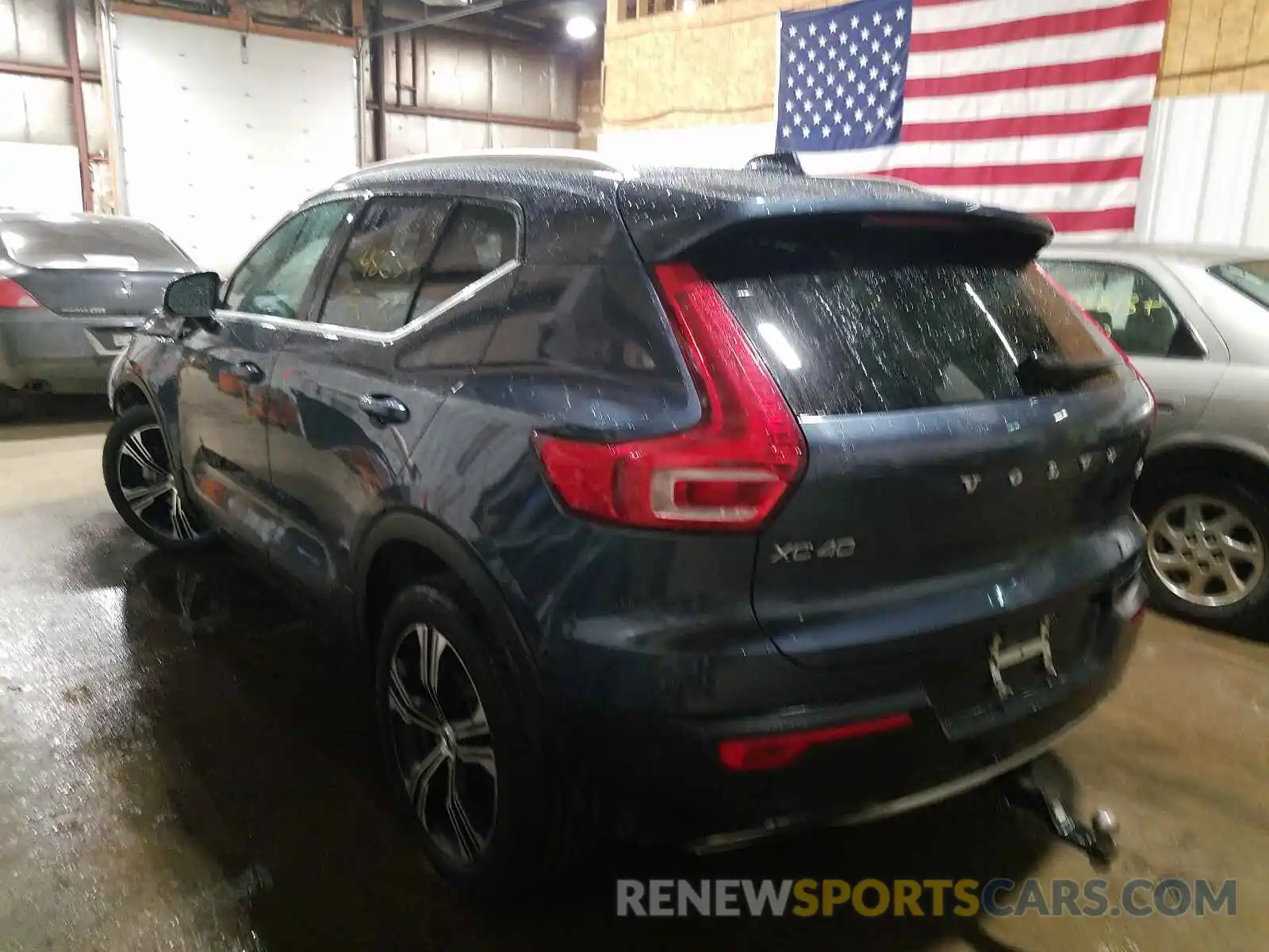 3 Photograph of a damaged car YV4162UL8K2118515 VOLVO XC40 2019