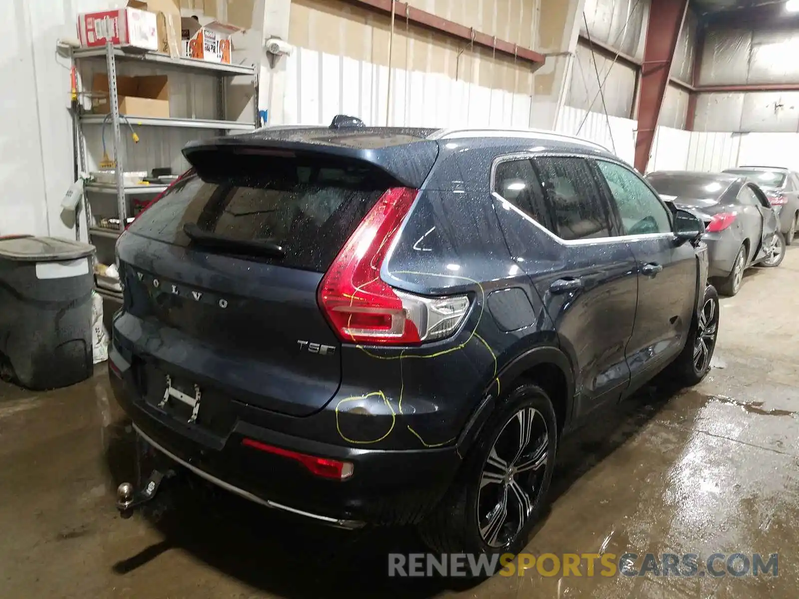 4 Photograph of a damaged car YV4162UL8K2118515 VOLVO XC40 2019