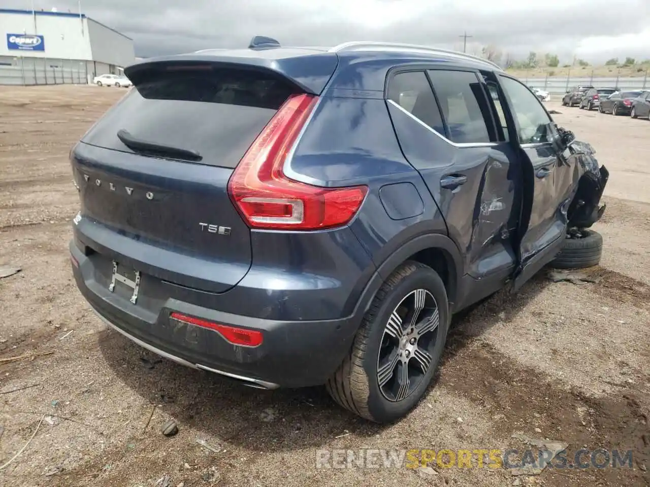 4 Photograph of a damaged car YV4162UL9K2054341 VOLVO XC40 2019