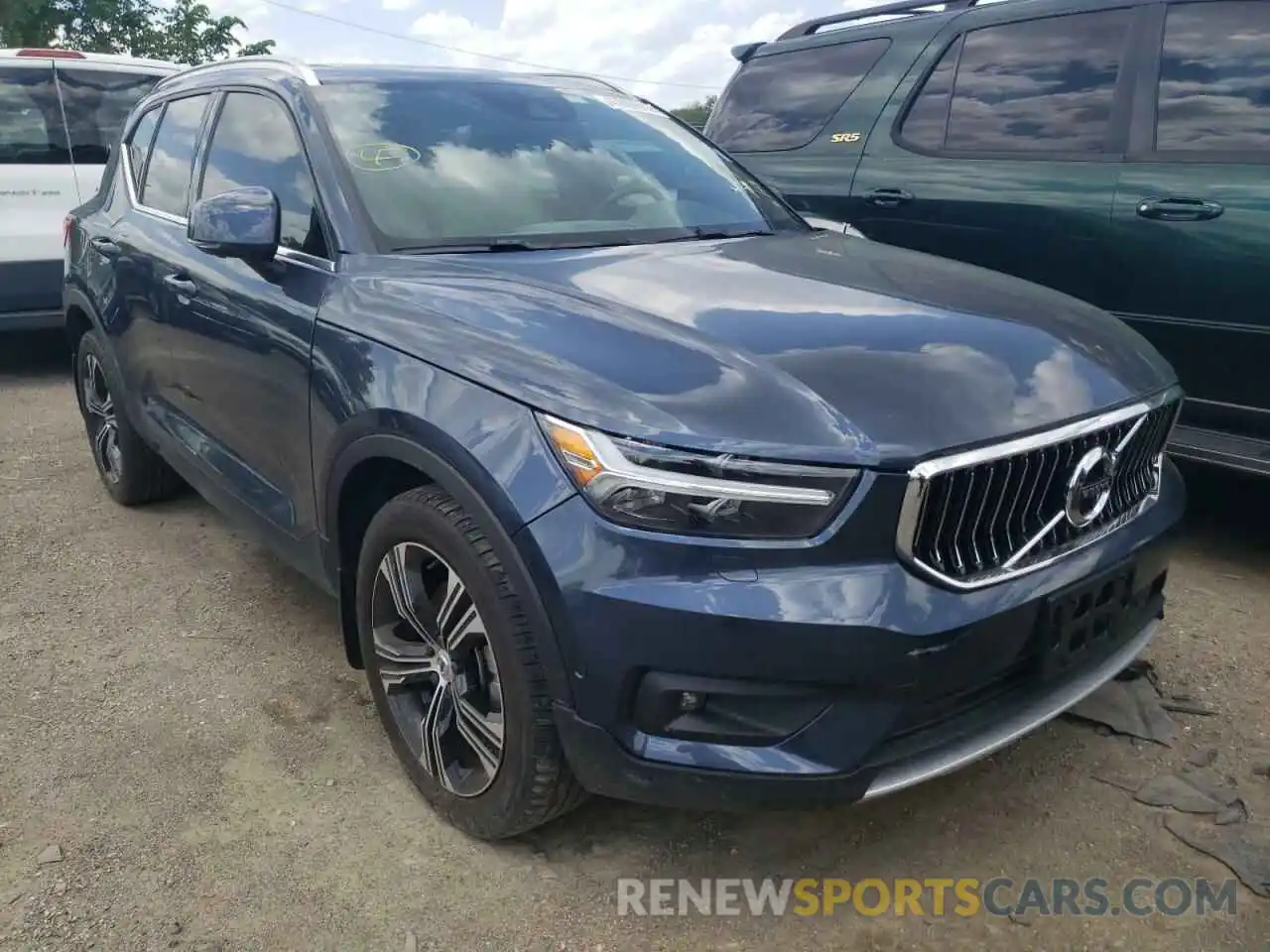 1 Photograph of a damaged car YV4162UL9K2082639 VOLVO XC40 2019