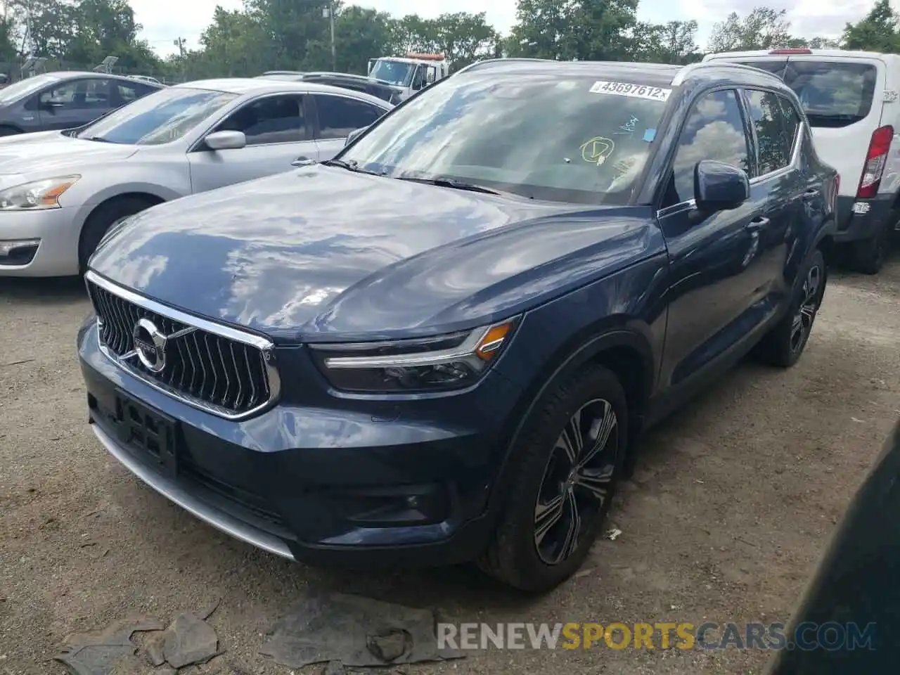 2 Photograph of a damaged car YV4162UL9K2082639 VOLVO XC40 2019