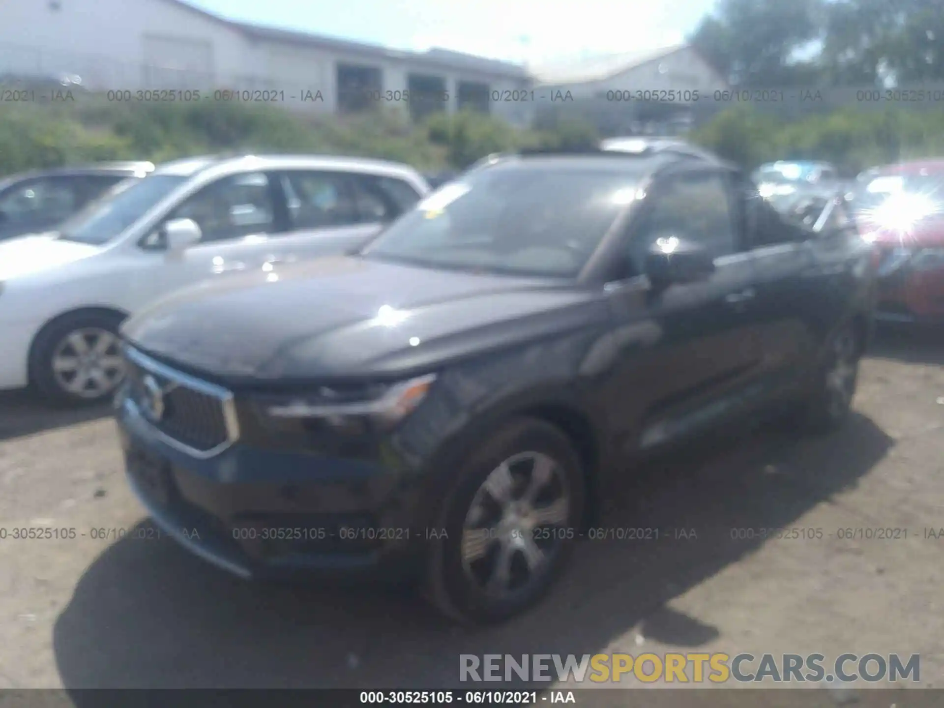 2 Photograph of a damaged car YV4162ULXK2070922 VOLVO XC40 2019