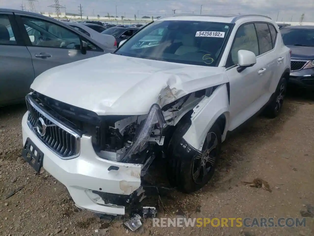 2 Photograph of a damaged car YV4162ULXK2092967 VOLVO XC40 2019