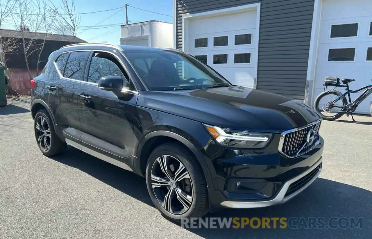 1 Photograph of a damaged car YV4162ULXK2127457 VOLVO XC40 2019