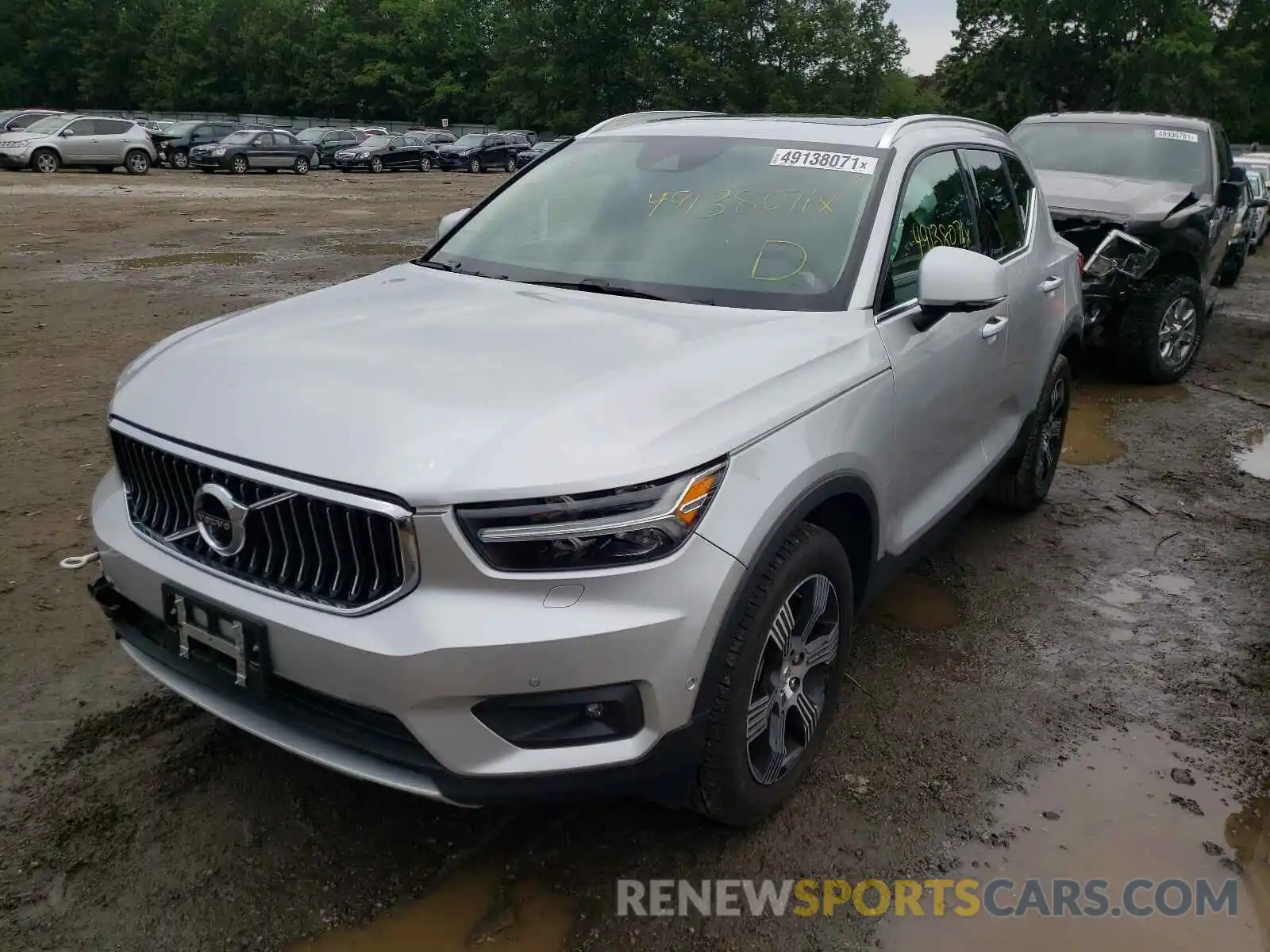 2 Photograph of a damaged car YV4162ULXK2143822 VOLVO XC40 2019