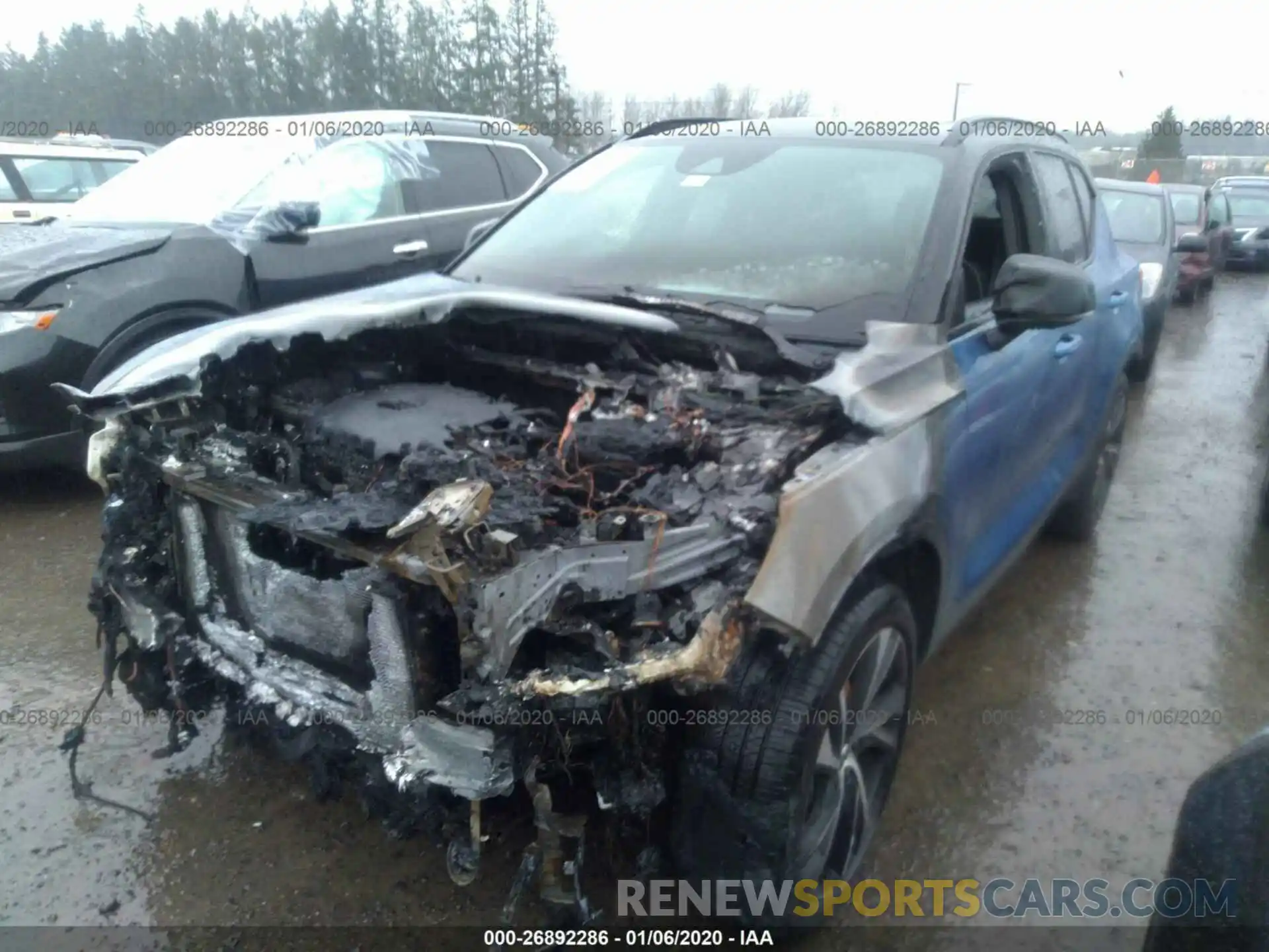 2 Photograph of a damaged car YV4162UM0K2094235 VOLVO XC40 2019