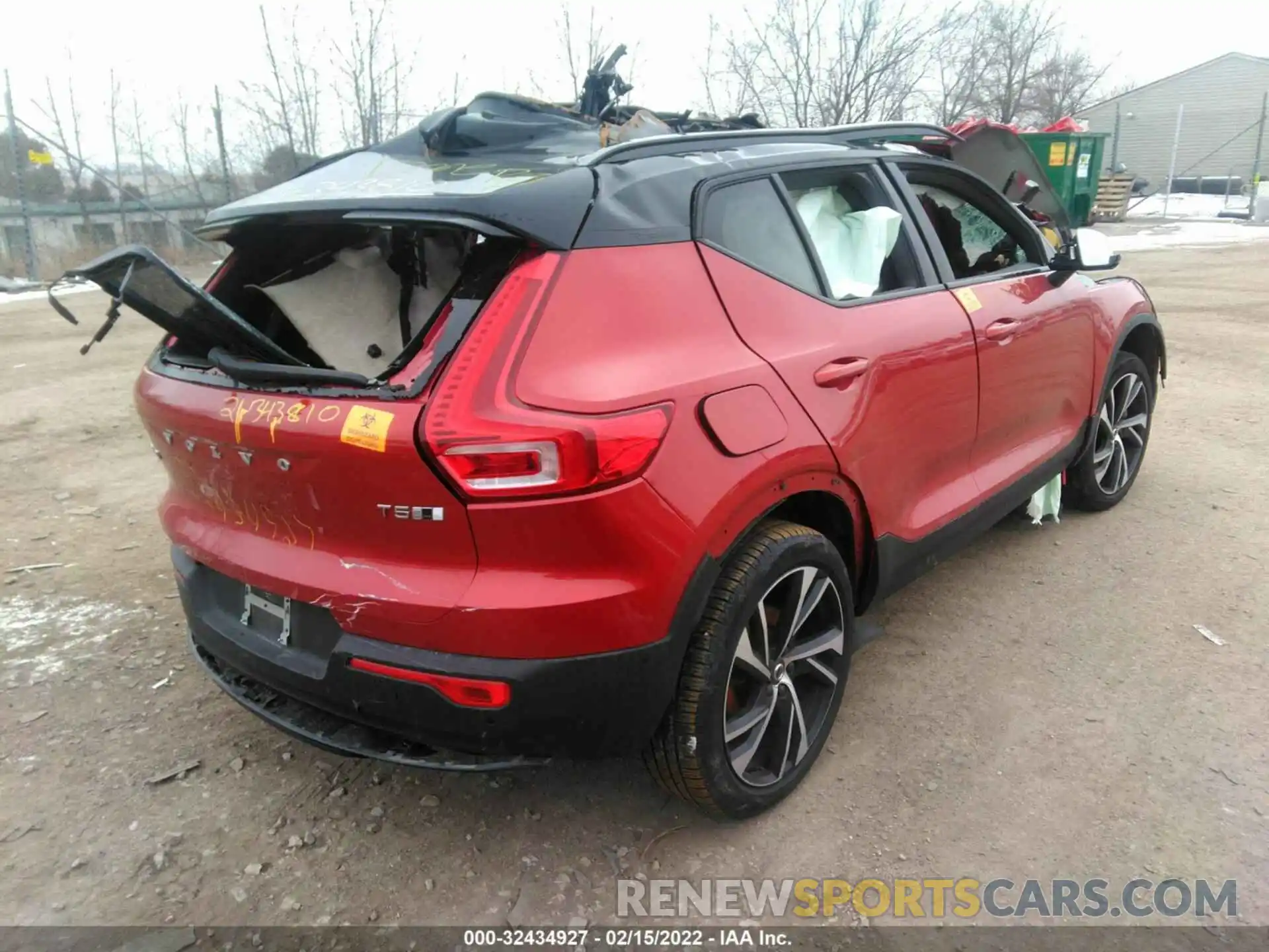 4 Photograph of a damaged car YV4162UM0K2156586 VOLVO XC40 2019