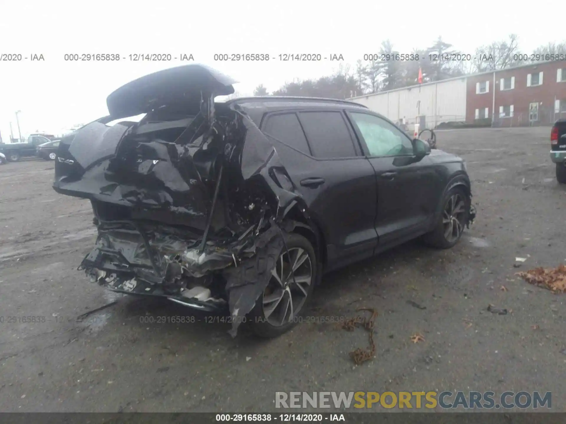 4 Photograph of a damaged car YV4162UM2K2129423 VOLVO XC40 2019