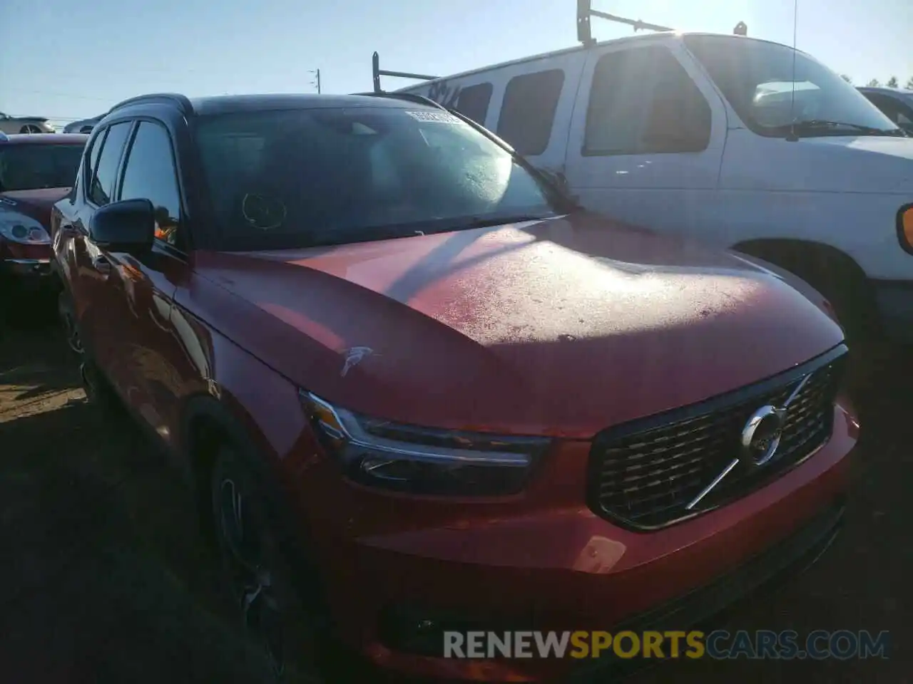 1 Photograph of a damaged car YV4162UM3K2129348 VOLVO XC40 2019