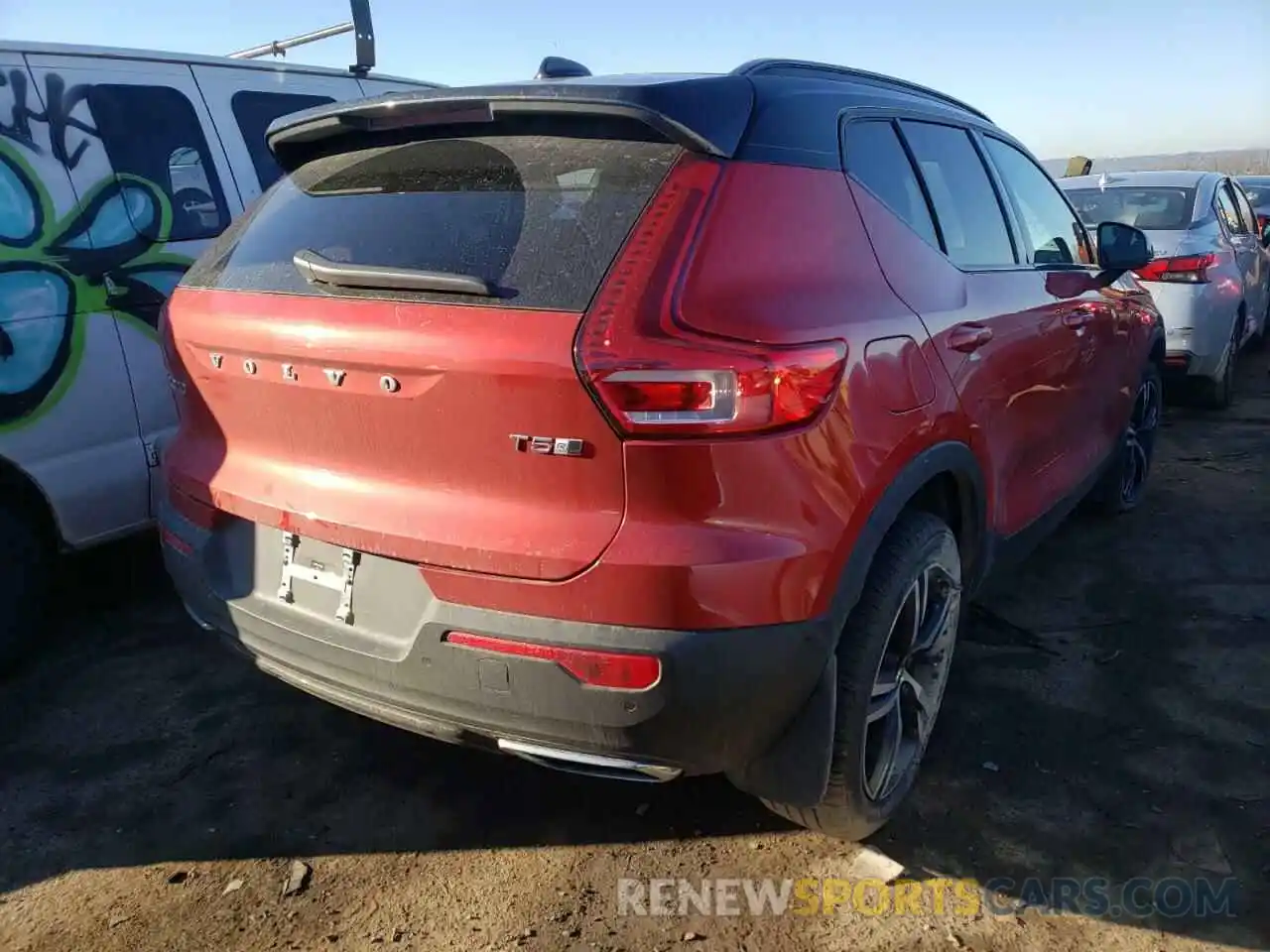 4 Photograph of a damaged car YV4162UM3K2129348 VOLVO XC40 2019