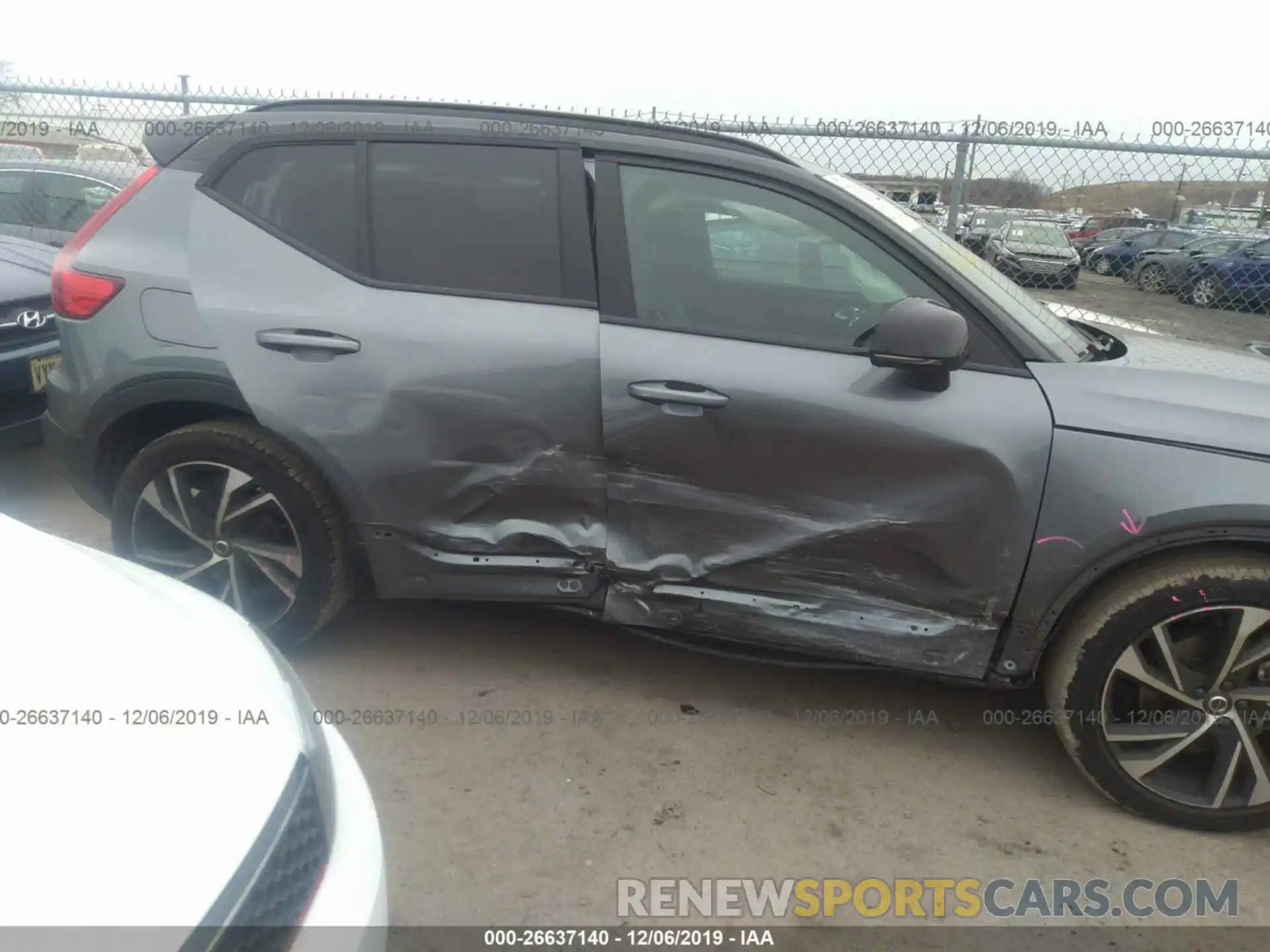 6 Photograph of a damaged car YV4162UM4K2102577 VOLVO XC40 2019