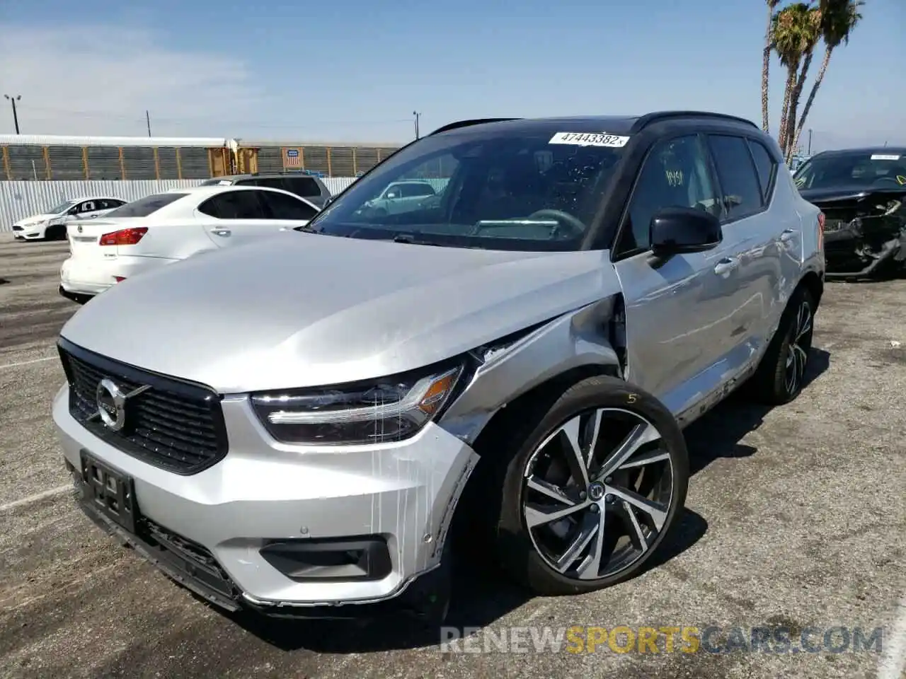 2 Photograph of a damaged car YV4162UM4K2104510 VOLVO XC40 2019