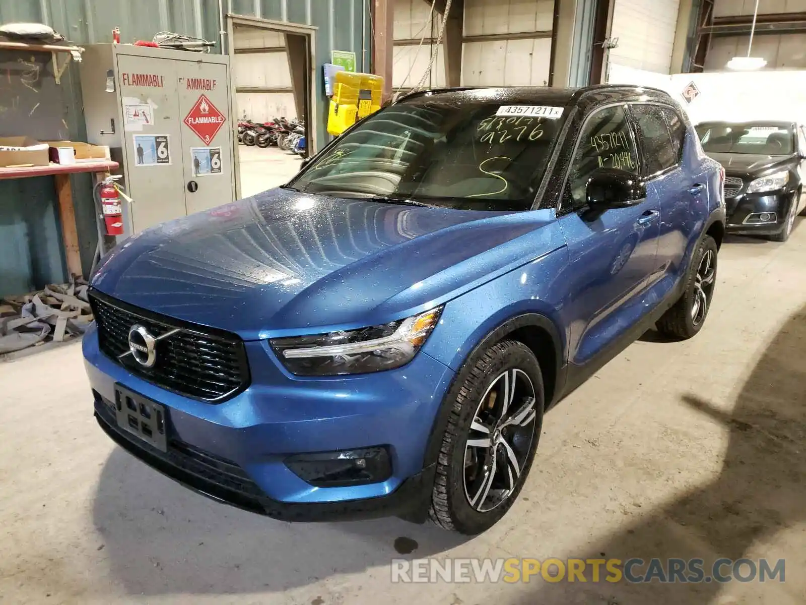 2 Photograph of a damaged car YV4162UM5K2149276 VOLVO XC40 2019