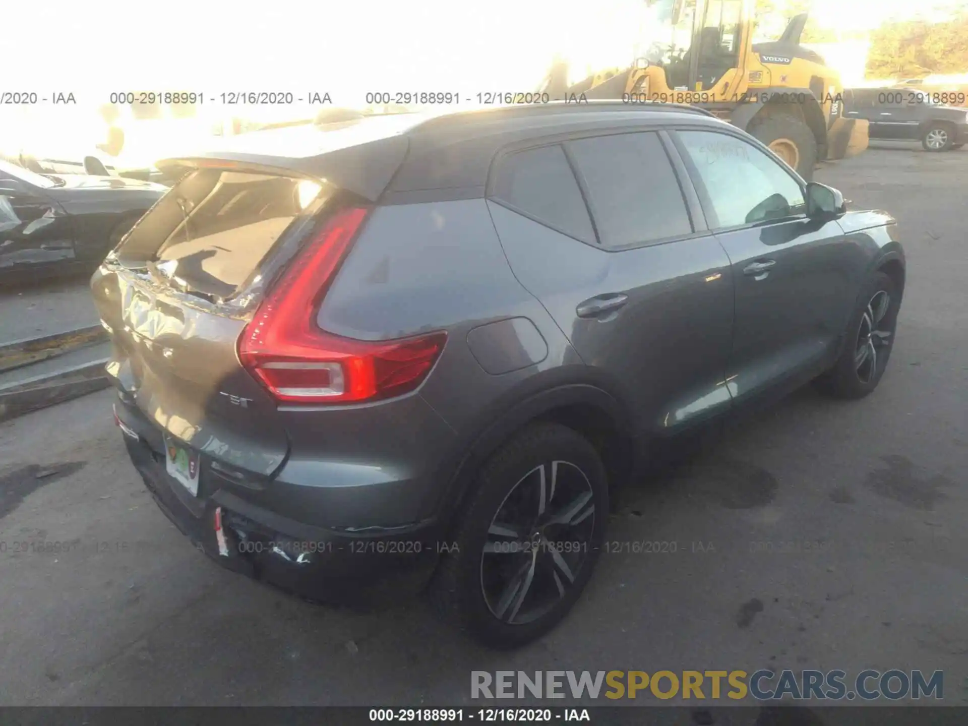 4 Photograph of a damaged car YV4162UM6K2132583 VOLVO XC40 2019