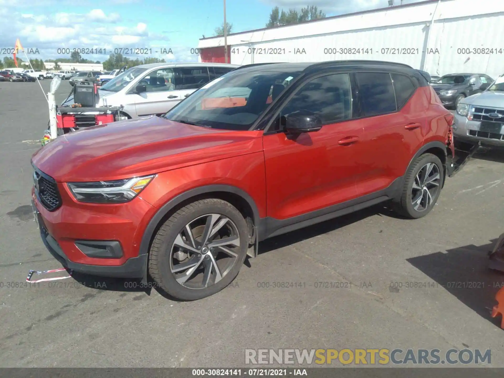 2 Photograph of a damaged car YV4162UM7K2059191 VOLVO XC40 2019