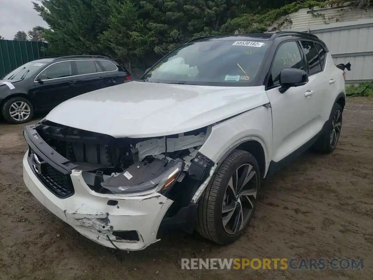 2 Photograph of a damaged car YV4162UM7K2096323 VOLVO XC40 2019