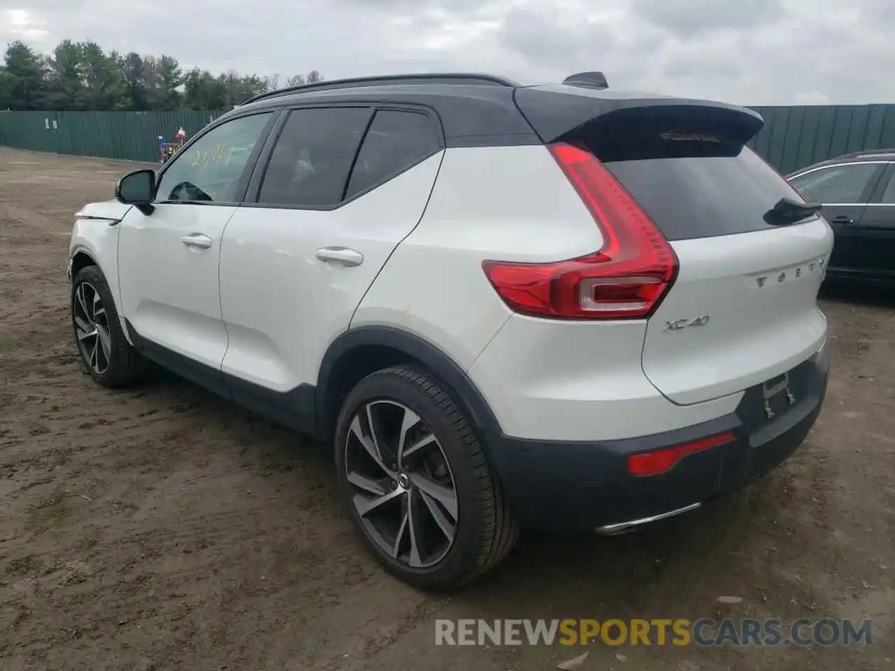 3 Photograph of a damaged car YV4162UM7K2096323 VOLVO XC40 2019