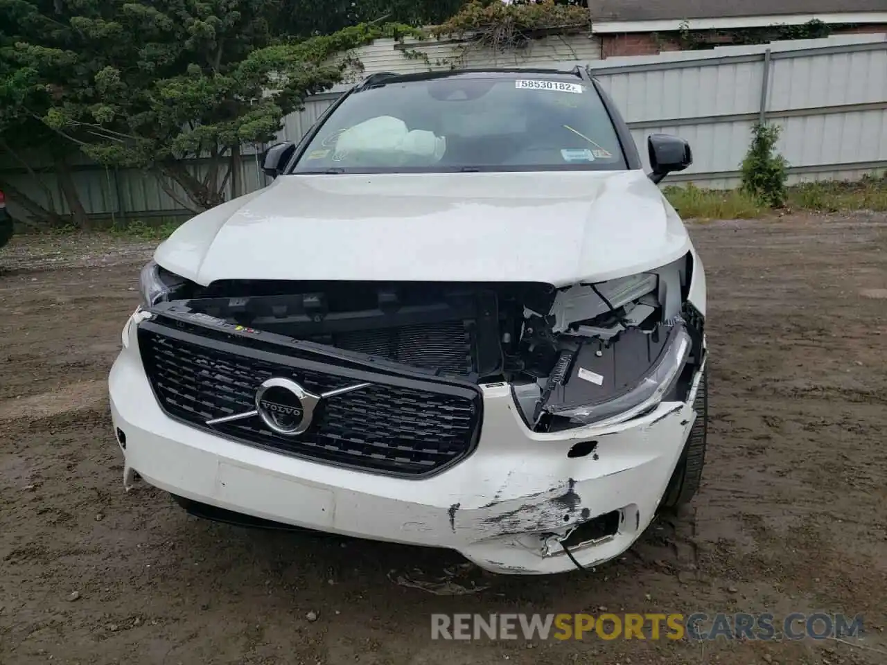 9 Photograph of a damaged car YV4162UM7K2096323 VOLVO XC40 2019