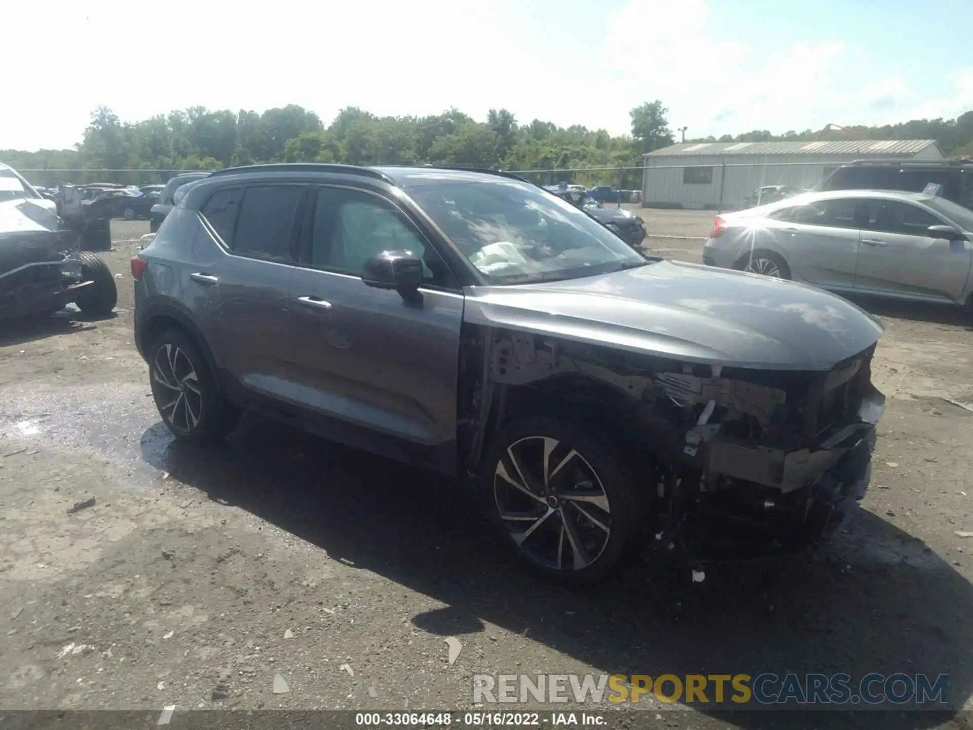 1 Photograph of a damaged car YV4162UM8K2110939 VOLVO XC40 2019