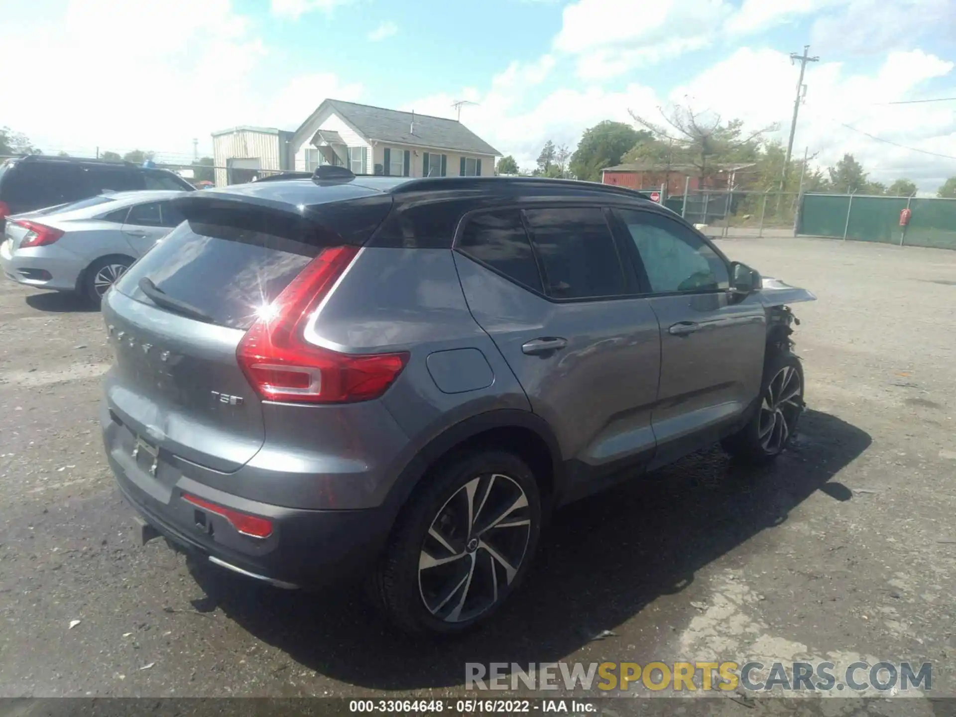 4 Photograph of a damaged car YV4162UM8K2110939 VOLVO XC40 2019