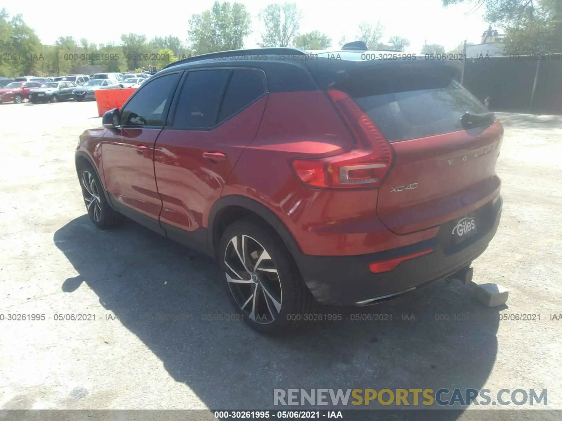 3 Photograph of a damaged car YV4162UM9K2119780 VOLVO XC40 2019