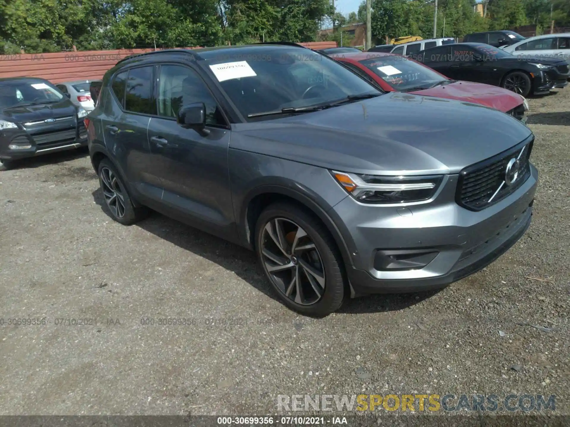 1 Photograph of a damaged car YV4162UMXK2120050 VOLVO XC40 2019