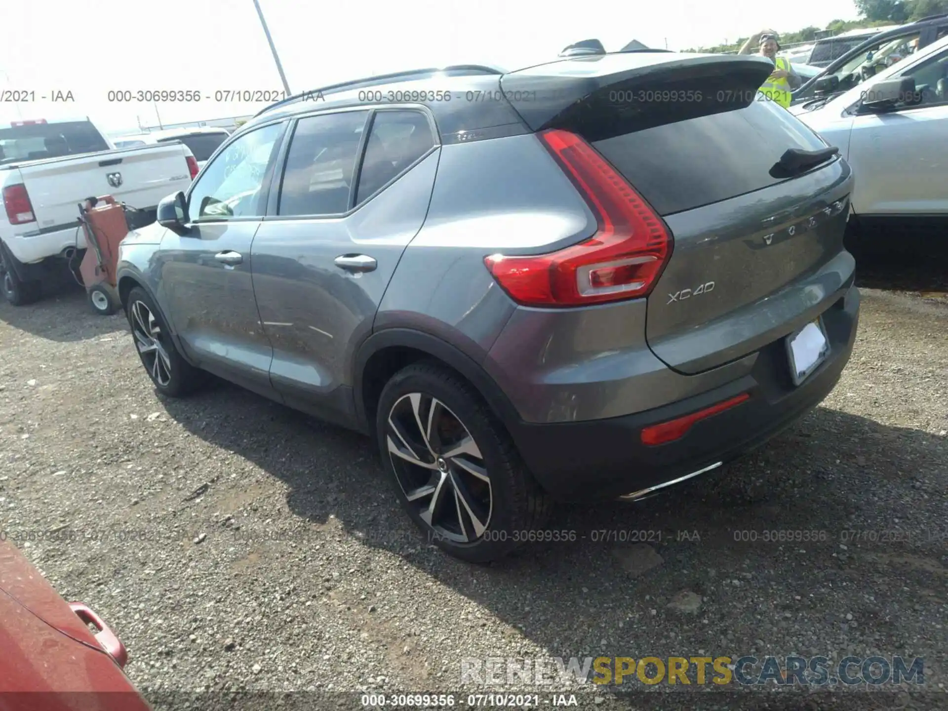 3 Photograph of a damaged car YV4162UMXK2120050 VOLVO XC40 2019