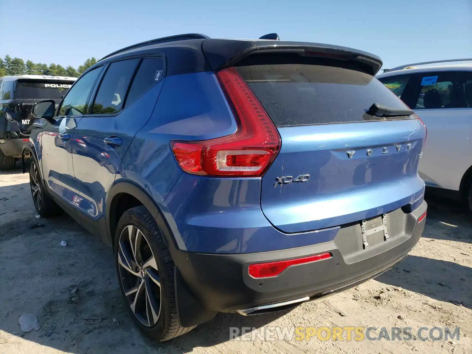 3 Photograph of a damaged car YV4162UMXK2124941 VOLVO XC40 2019