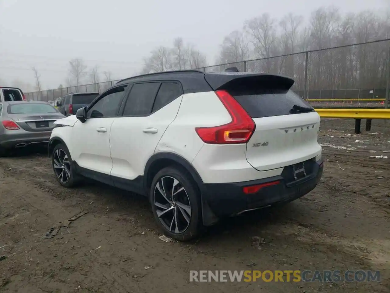 3 Photograph of a damaged car YV4162XZ0K2009854 VOLVO XC40 2019