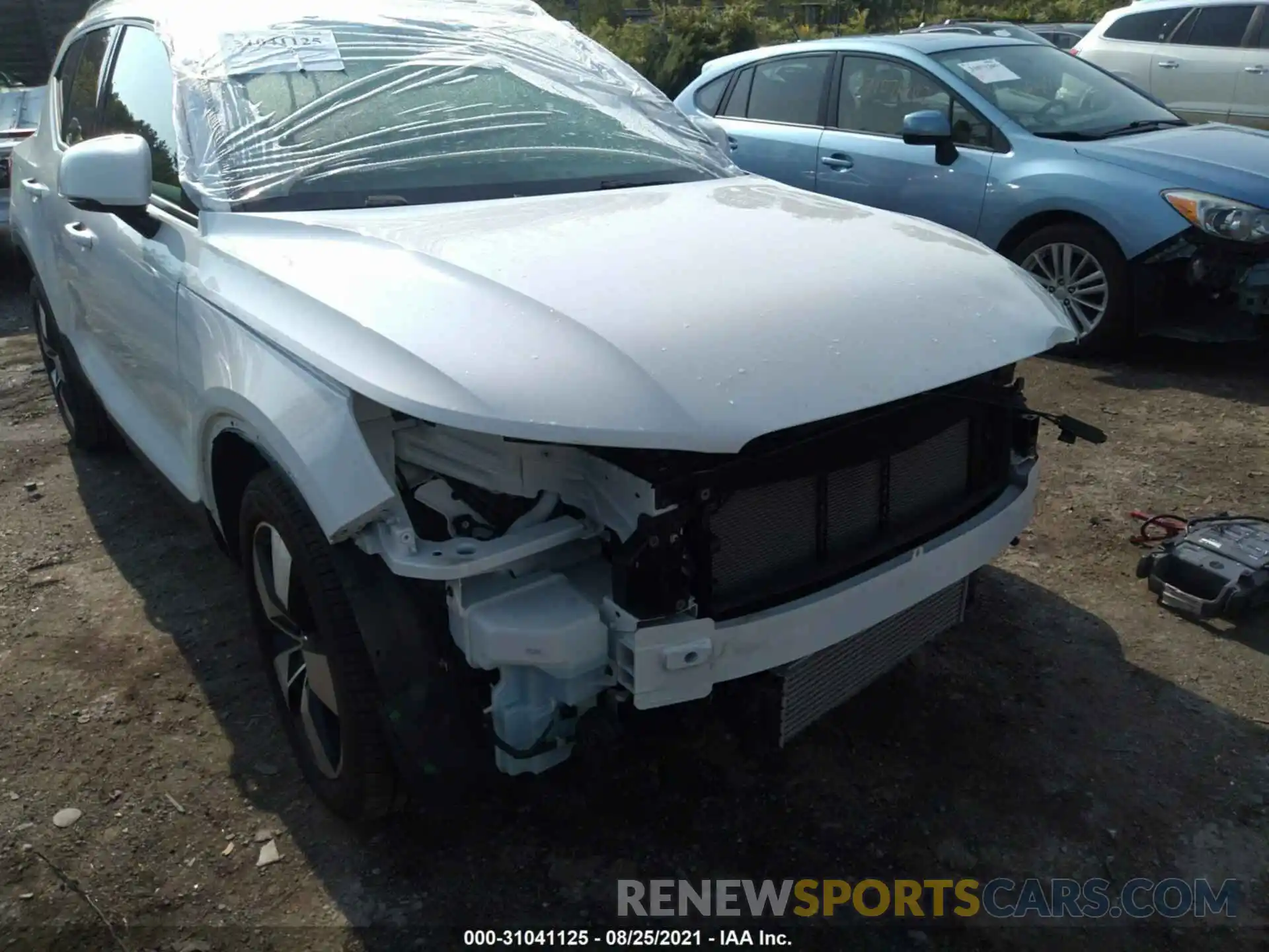 6 Photograph of a damaged car YV4162XZ2K2005501 VOLVO XC40 2019