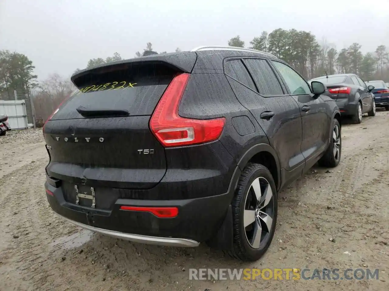 4 Photograph of a damaged car YV4162XZ2K2007748 VOLVO XC40 2019