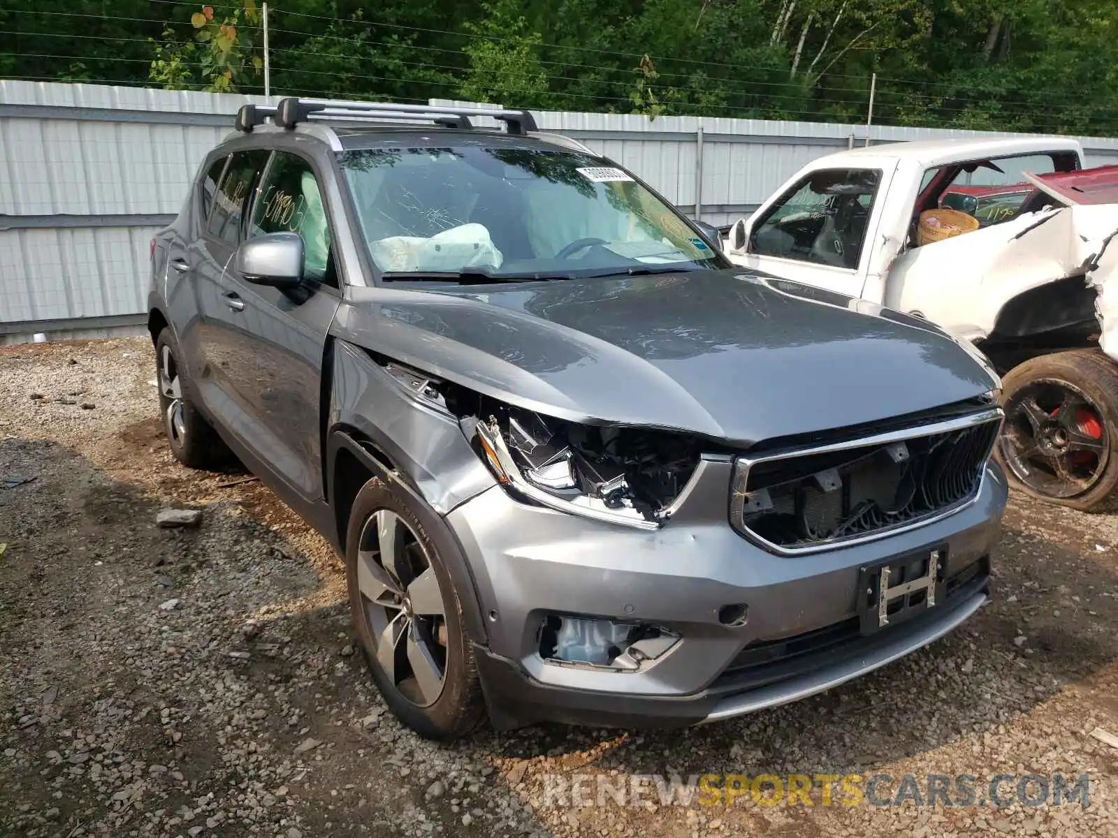 1 Photograph of a damaged car YV4162XZ3K2008438 VOLVO XC40 2019