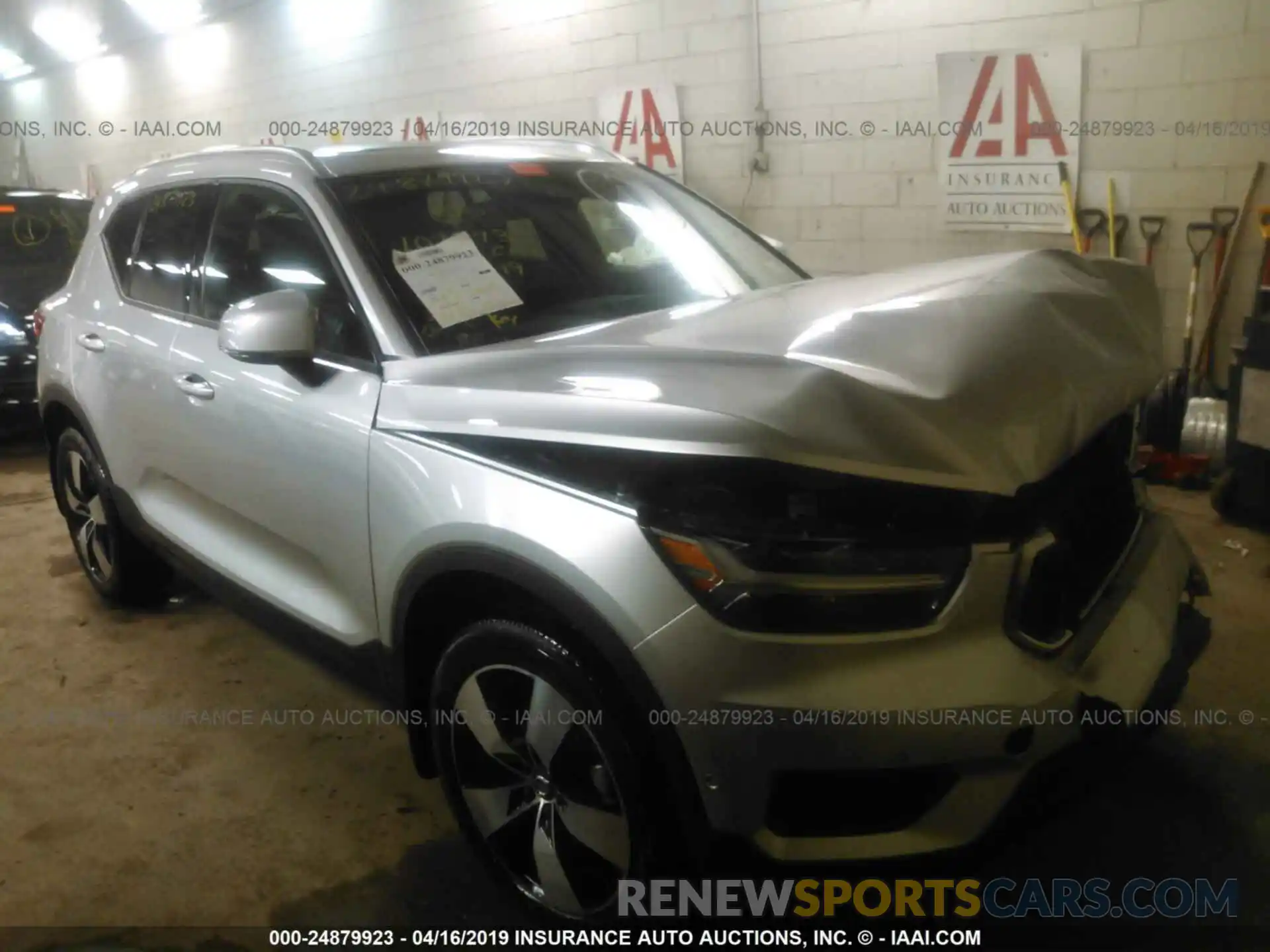 1 Photograph of a damaged car YV4162XZ3K2014868 VOLVO XC40 2019