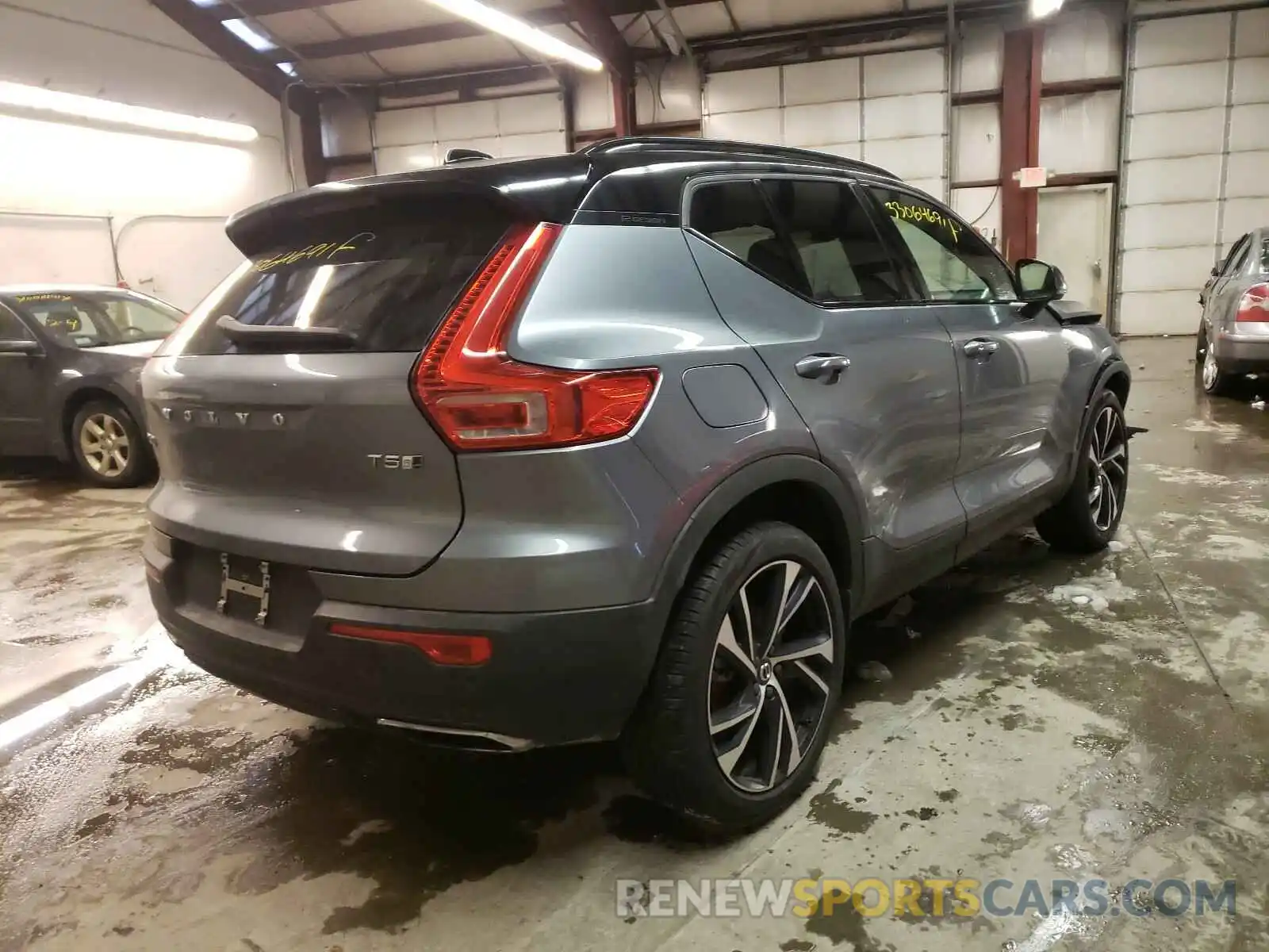 4 Photograph of a damaged car YV4162XZ4K2010165 VOLVO XC40 2019