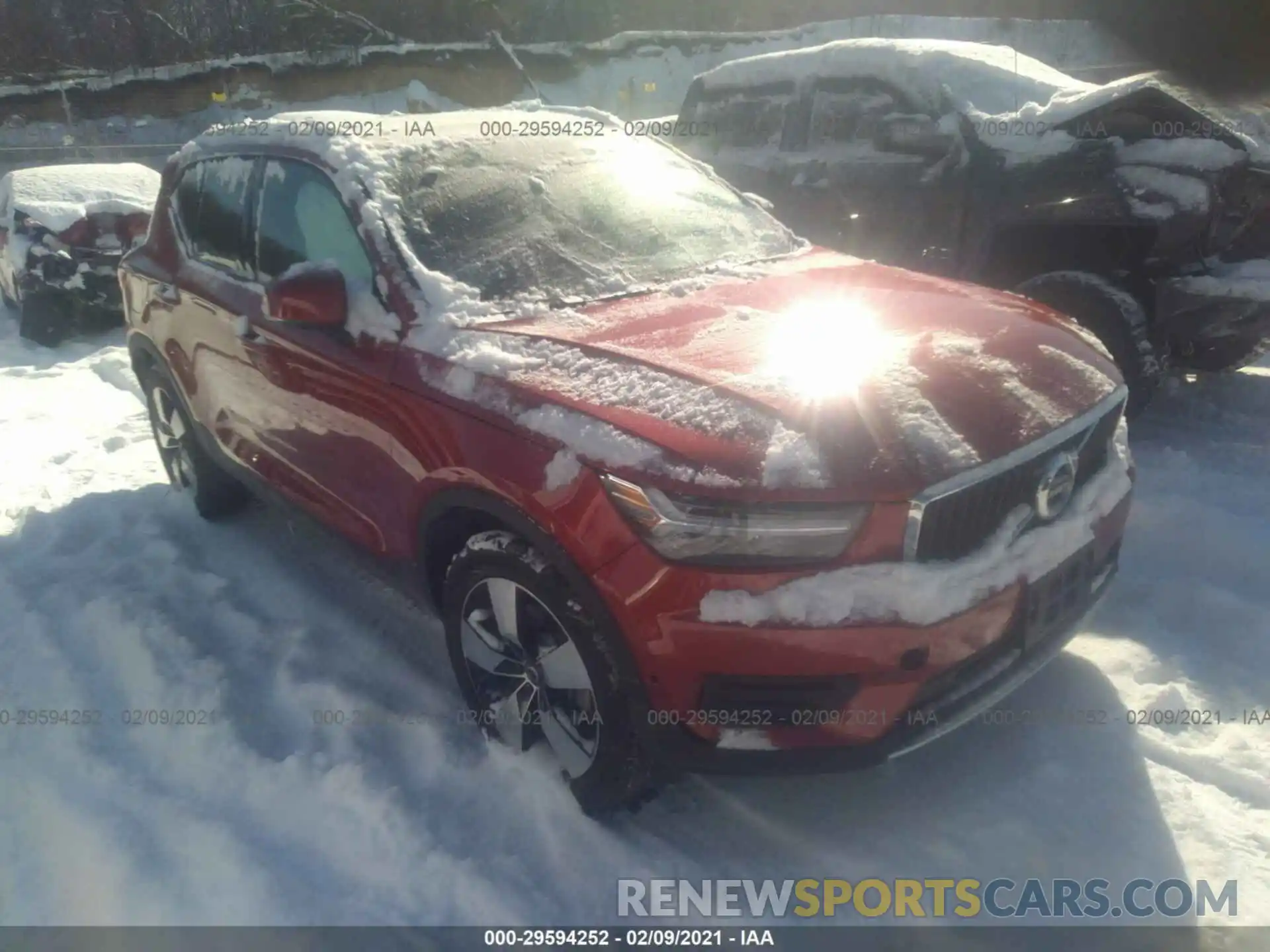 1 Photograph of a damaged car YV4162XZ5K2009168 VOLVO XC40 2019