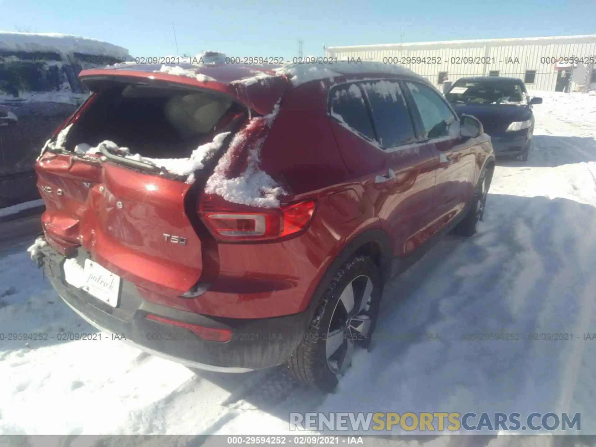 4 Photograph of a damaged car YV4162XZ5K2009168 VOLVO XC40 2019