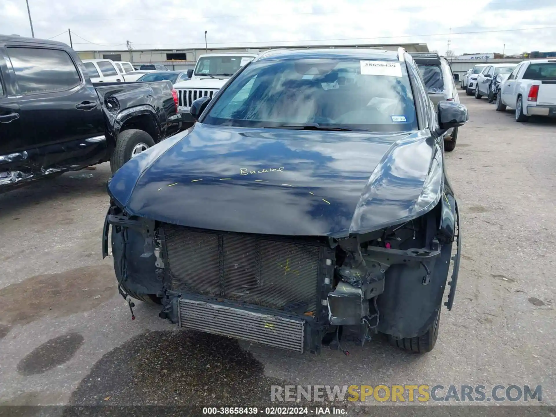 6 Photograph of a damaged car YV4162XZ5K2010272 VOLVO XC40 2019