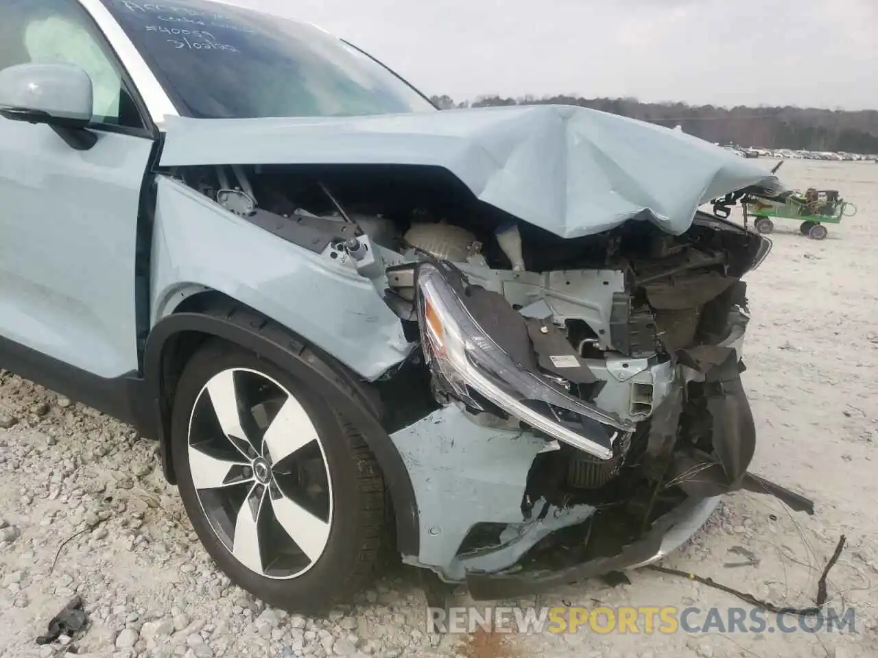 9 Photograph of a damaged car YV4162XZ6K2003265 VOLVO XC40 2019