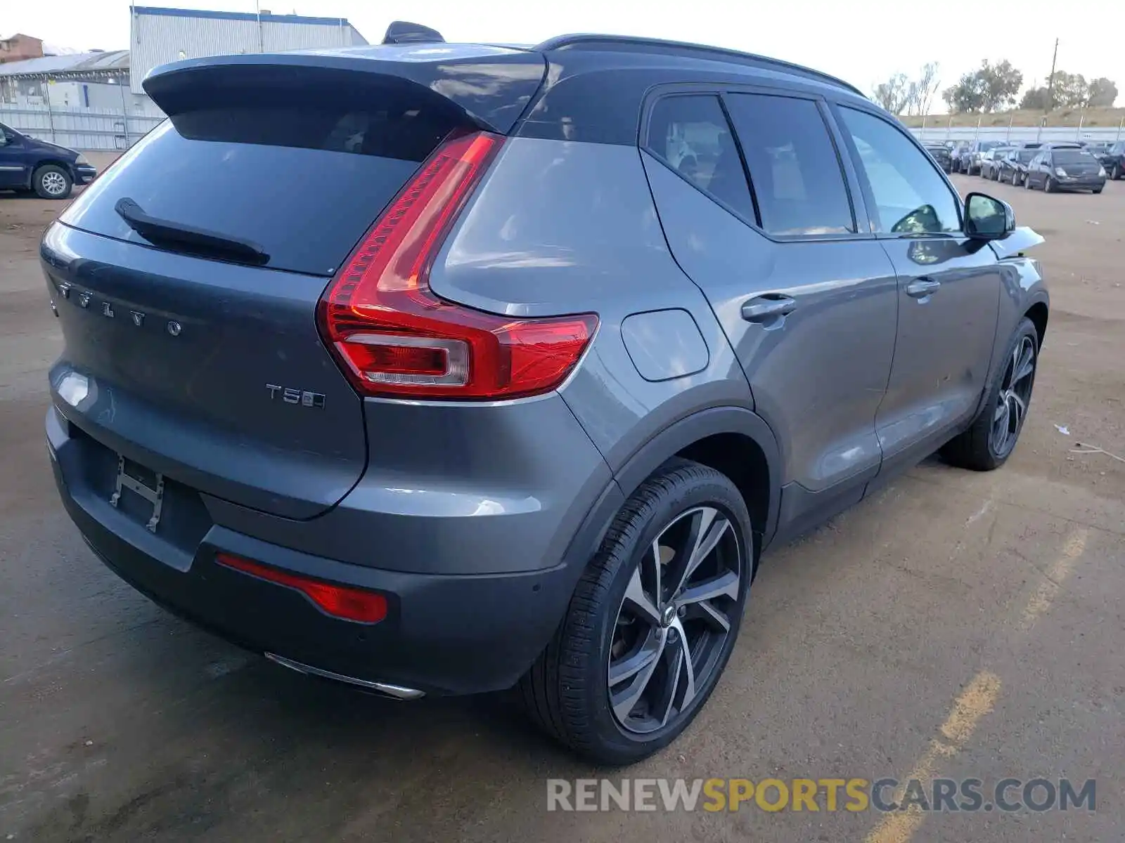 4 Photograph of a damaged car YV4162XZ6K2004352 VOLVO XC40 2019