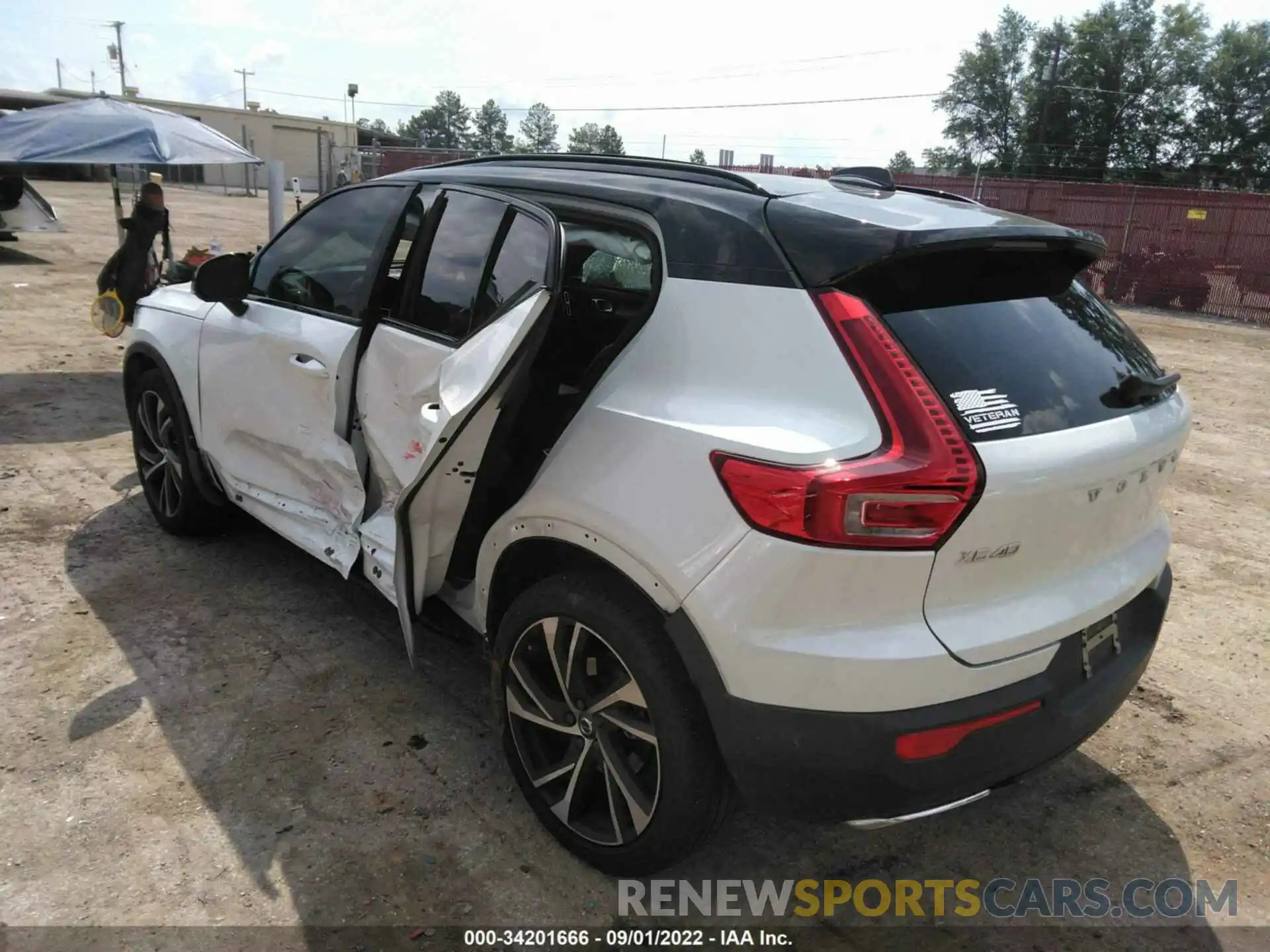 3 Photograph of a damaged car YV4162XZ6K2015593 VOLVO XC40 2019