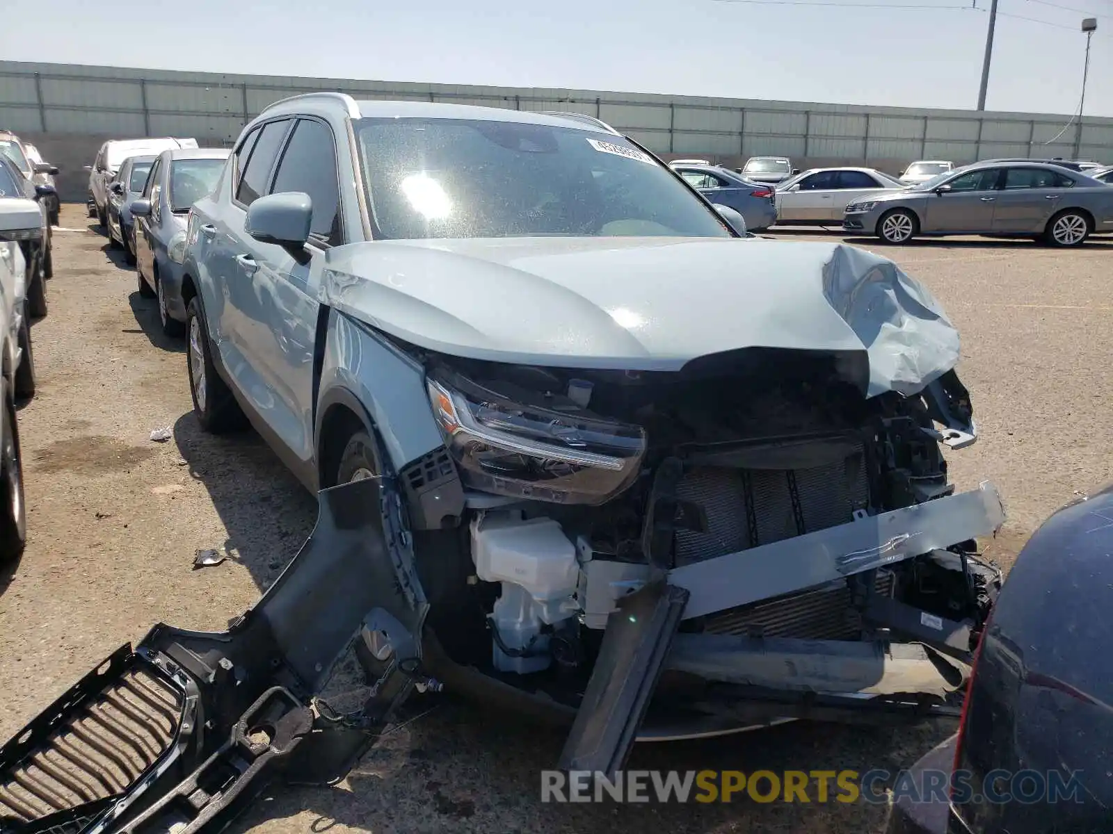 1 Photograph of a damaged car YV4162XZ7K2005977 VOLVO XC40 2019